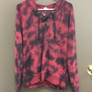 Hot Topic Red/Black Camo Pullover Hoodie